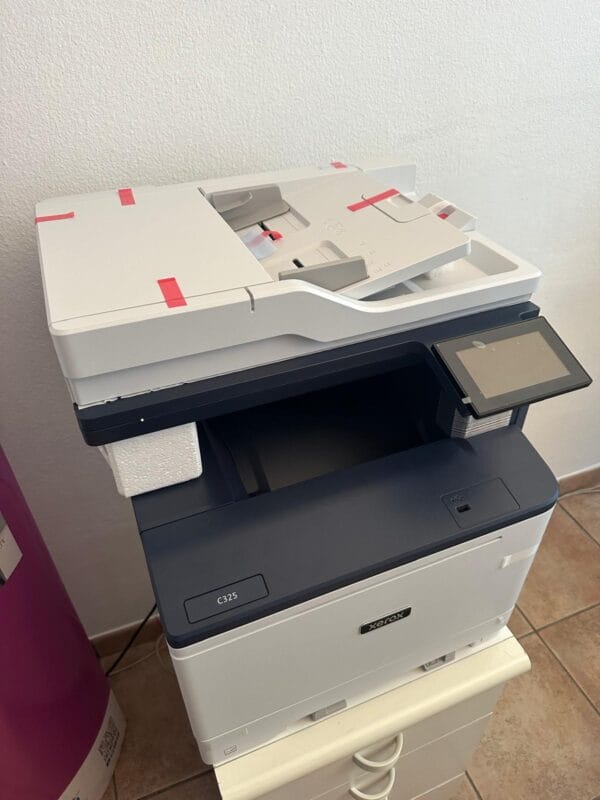 Multifunzione Xerox C325 presso lo showroom Nadar di Albiate