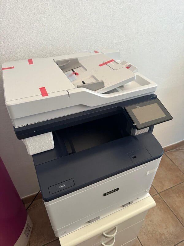 Multifunzione Xerox C325 presso lo showroom Nadar di Albiate